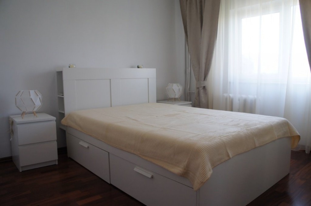 Apartament 3 camere vis-a-vis de Vitan Mall