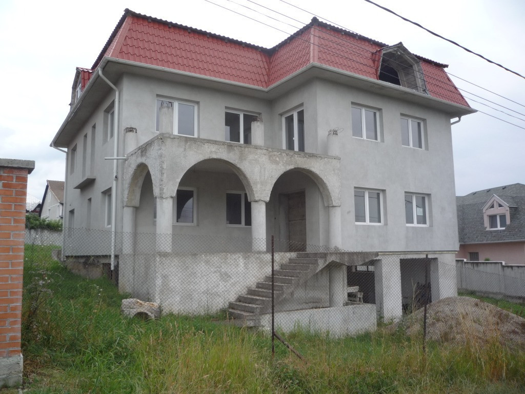 Vila D+P+E+M, sc 800 , teren 1250 , zona Doja-Spital , gaz