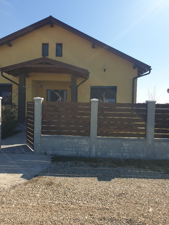 Vila parter zona Balcescu , constr 2018 , sc 140 mp, gaz