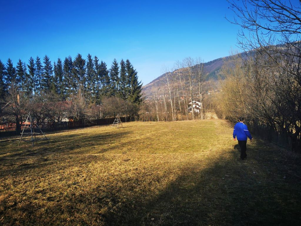 Teren intravilan 1425 mp Trestieni- Valea Doftanei