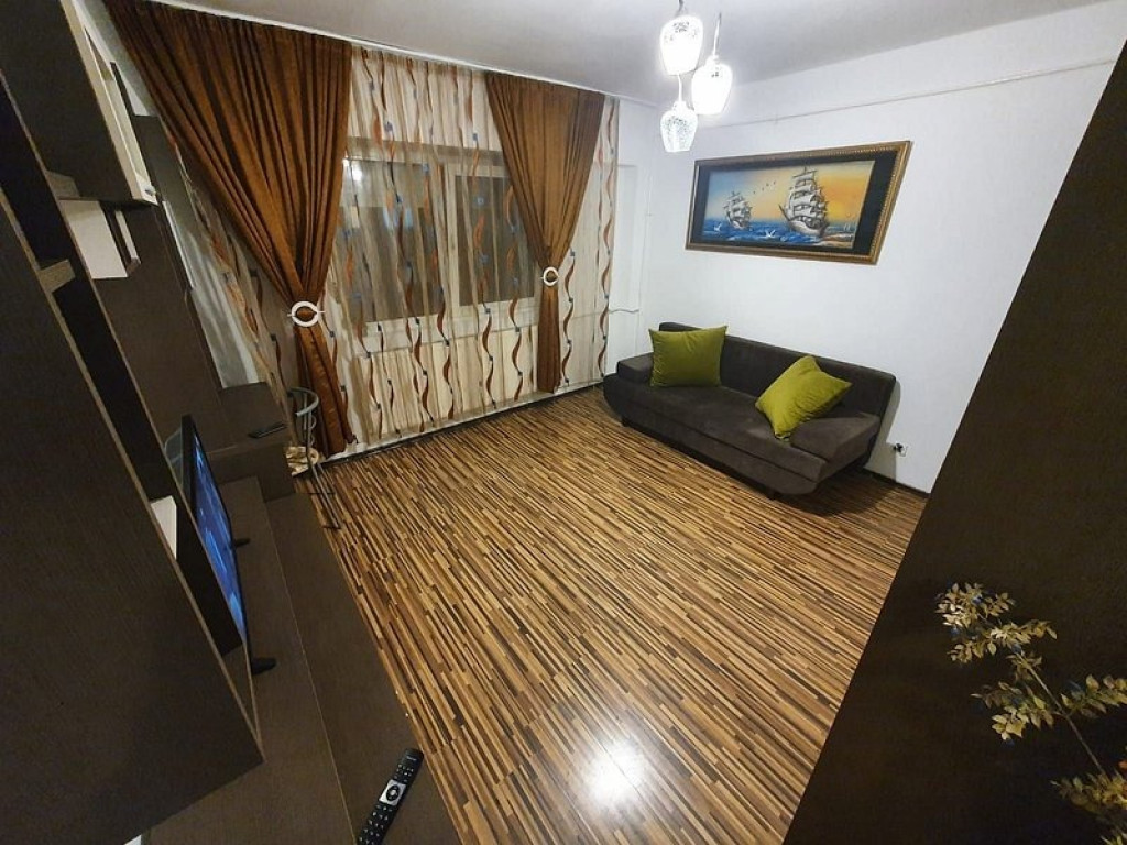 Apartament o camera zona Balcescu