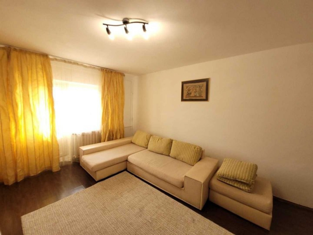 Apartament 4 camere zona Eroii Revolutiei