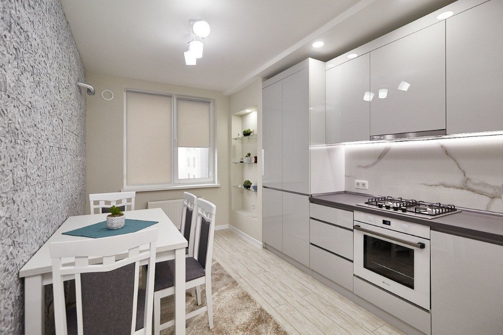 De inchiriat apartament o camera