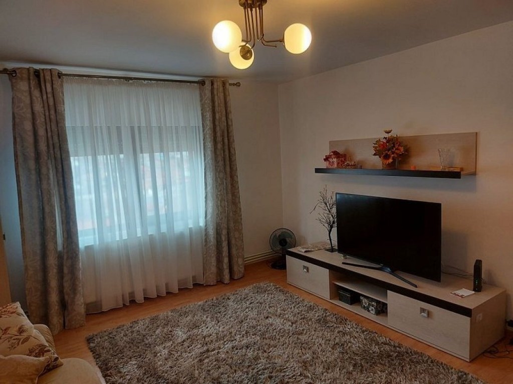 Inchiriere un apartament cochet cu 1 camera cartier Europa