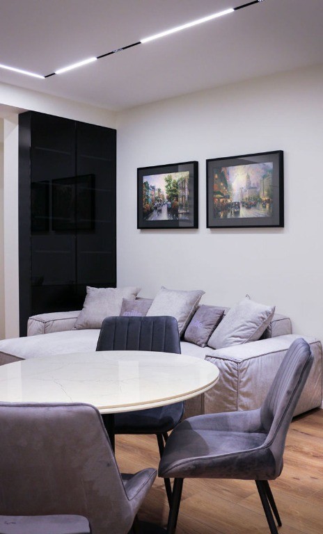 2 camere in Europa/Zorilor