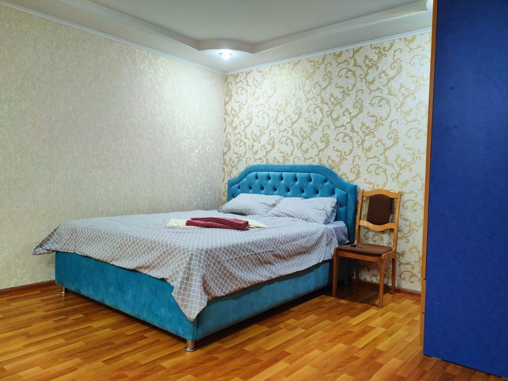 Inchiriez apartament cu 1 camera in zona Semicentrala