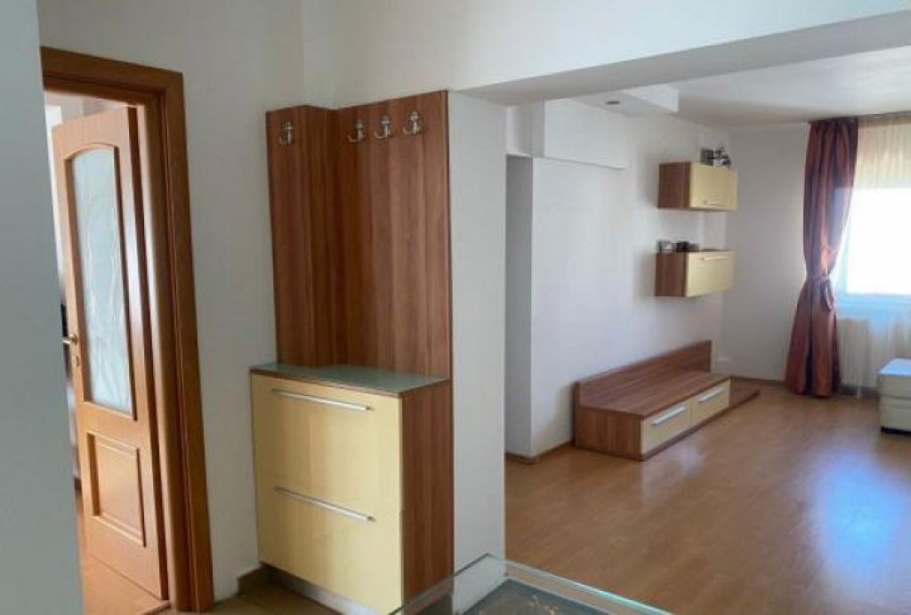 Apartament 4 camere Nerva Traian