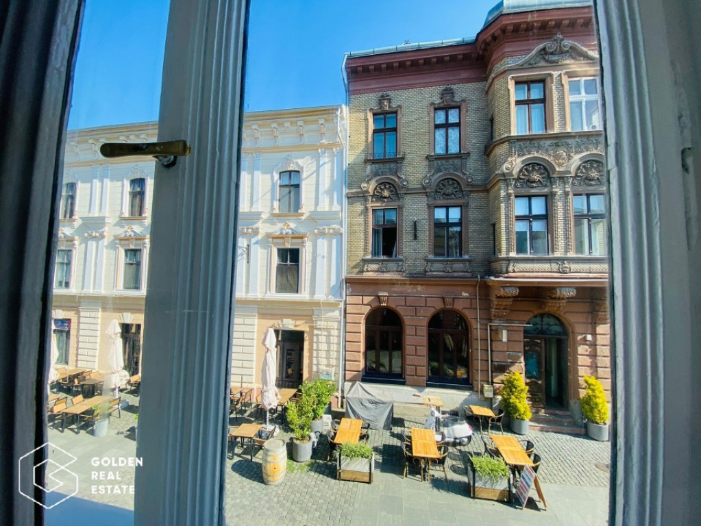 Spațiu comercial deosebit în clădire istorică - Eugeniu