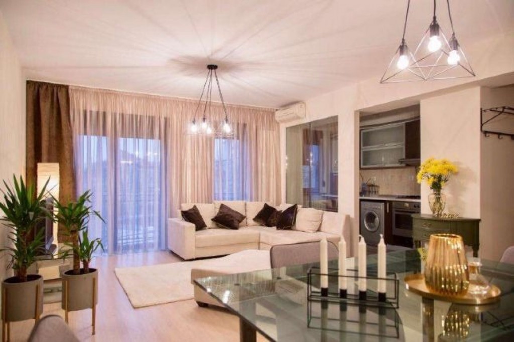 Apartament 3 camere Bloc Nou,Moll Vitan