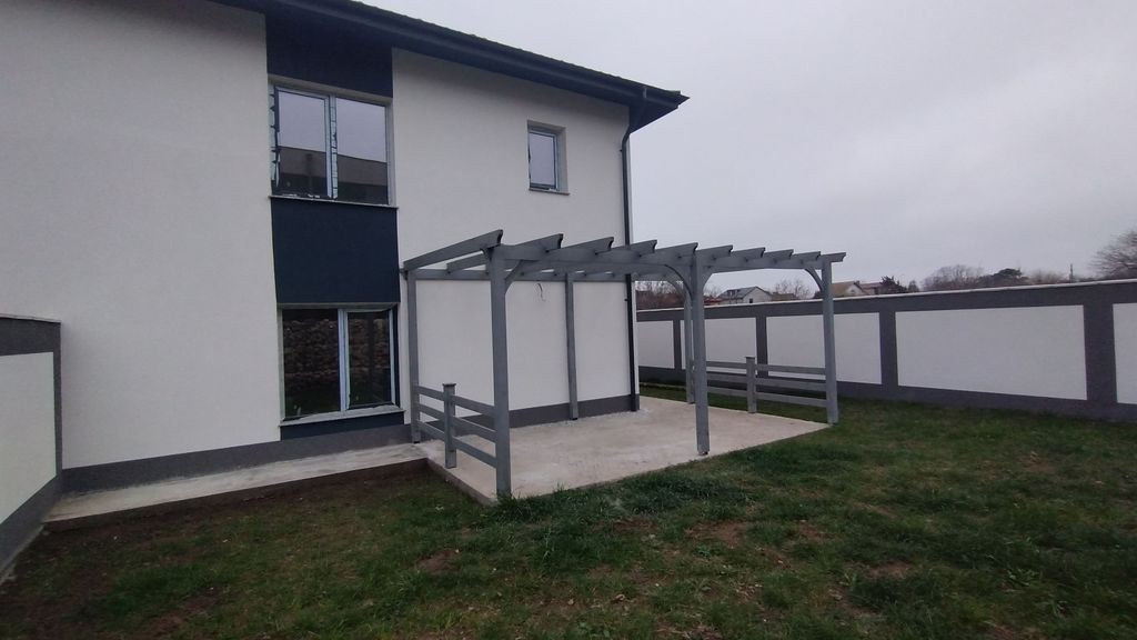 Casă Cumpana intabulată și conectată la toate utilit?...