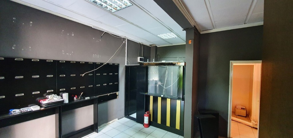 Bariera Bucov zona AFI - sp. com, 23mp la 75000 euro