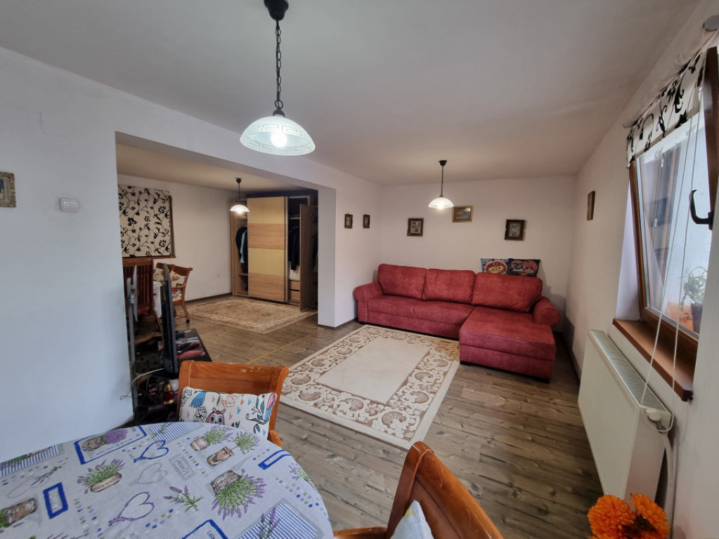 Casa Serbanesti - zona Targ Auto