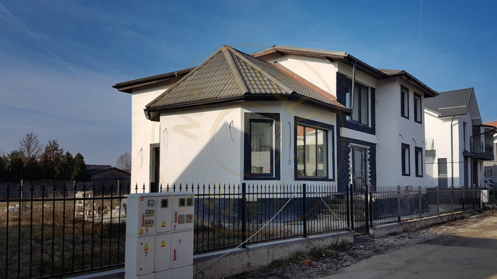 Vila spatioasa cu dotari de exceptie la alb, in Snagov