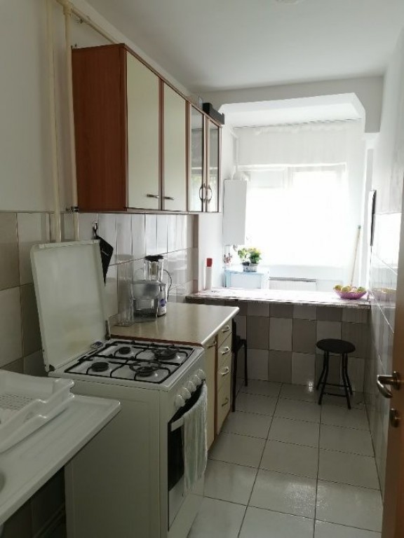 Apartament o camera decomandat, in zona Cetatii