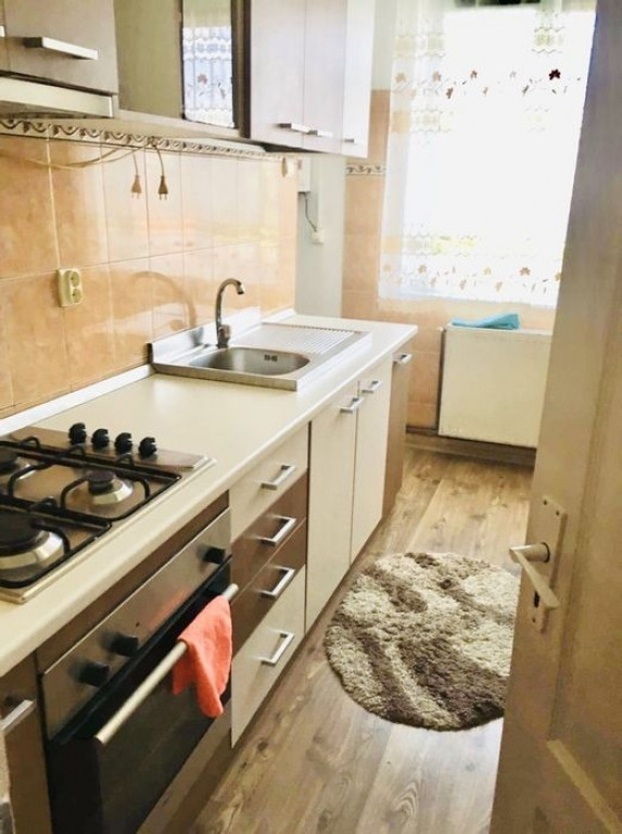2 camere zona Spital Judetean