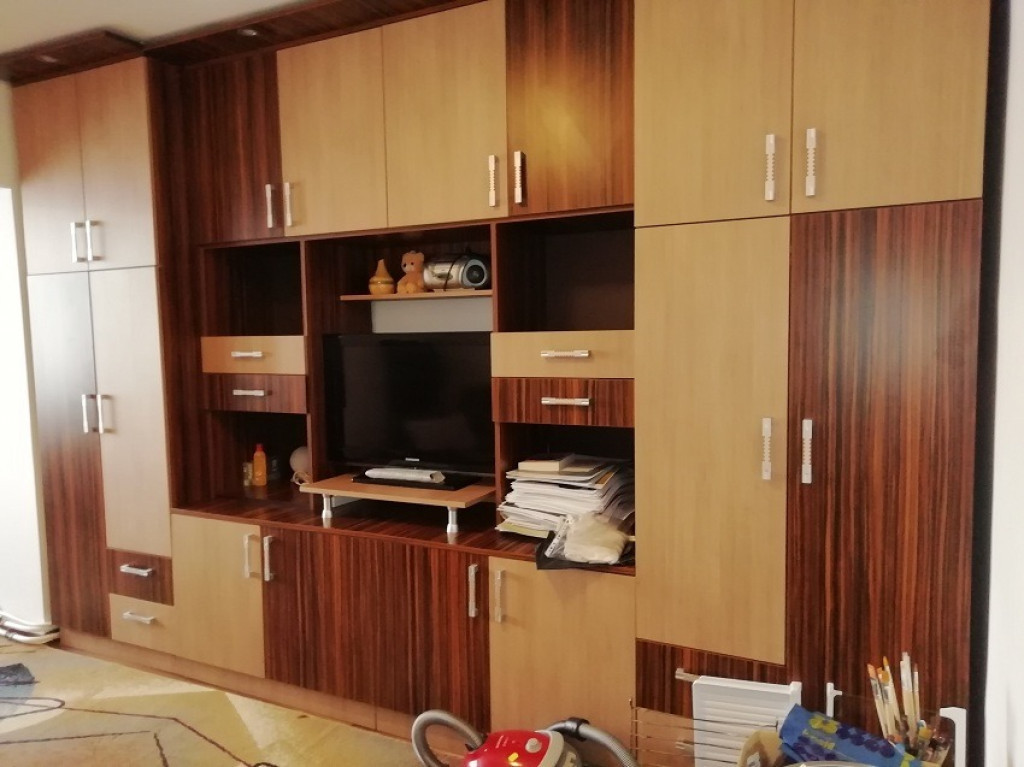 Apartament 3 camere decomandate, zona 1 Mai