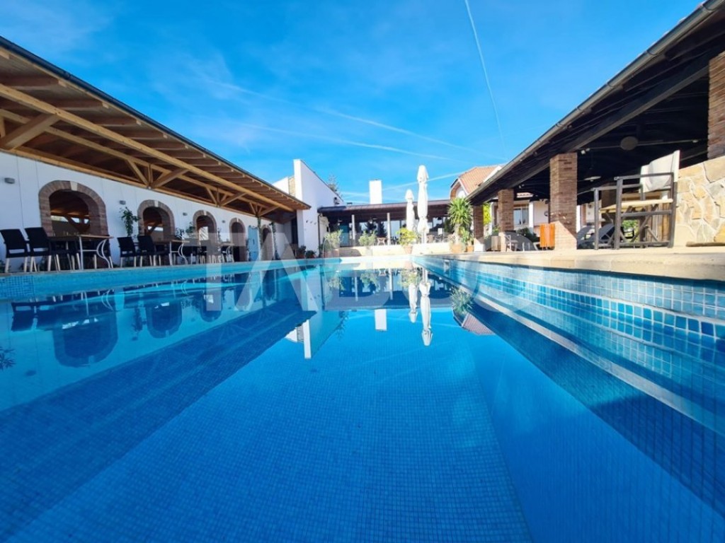 Apartament cu scara interioara de vanzare Sebes in zona rezi