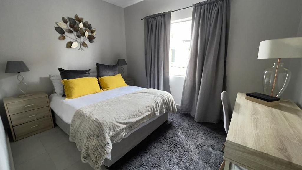 Apartament 2 camere decomandat total,aproape metrou