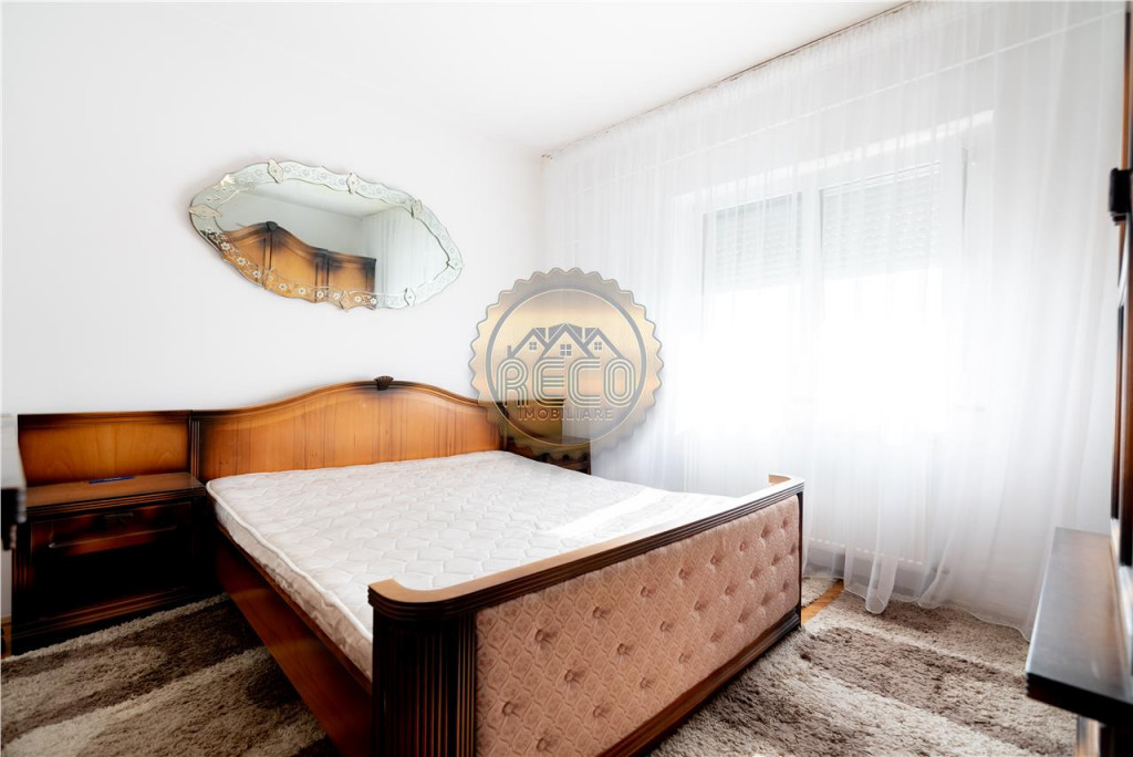 Apartament 3 camere, DECOMANDAT, TIP D, zona Nufaru