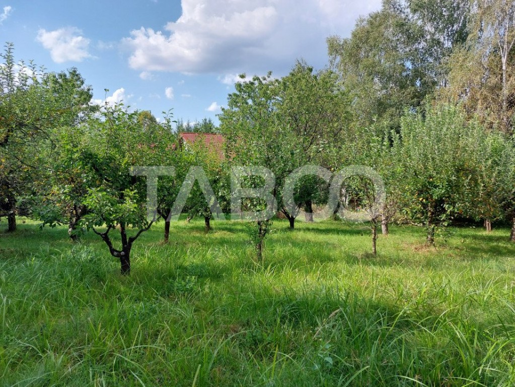 Teren 757 mp intravilan front stradal 21 m ingradit acces au