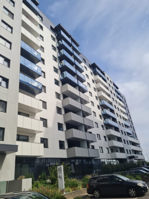 Cortina Nord prima inchiriere