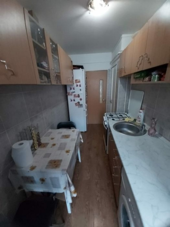 Apartament o camera zona Lipovei