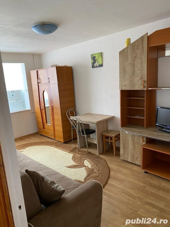 Apartament o camera zona Badea Cartan