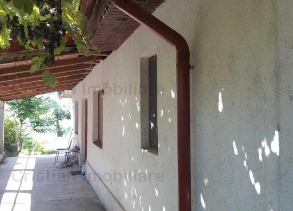 ID 13130, CASA 3 cam 130mp construit, Lacu Sarat,teren 630mp