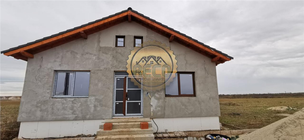 Casa la rosu,teren 553mp,Santandrei