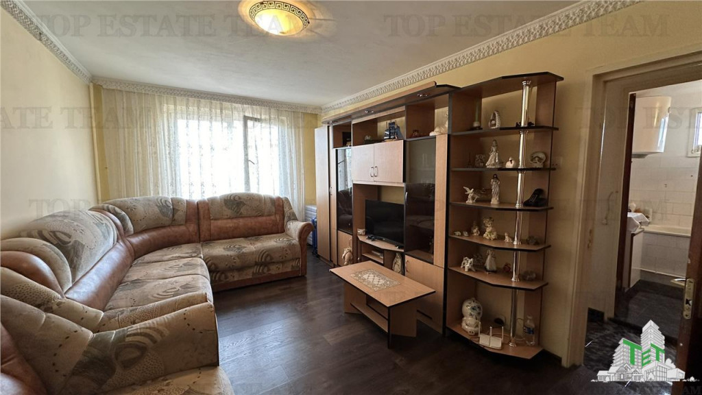 Apartament 3 camere, 2 bai cu centrala proprie de in zona m