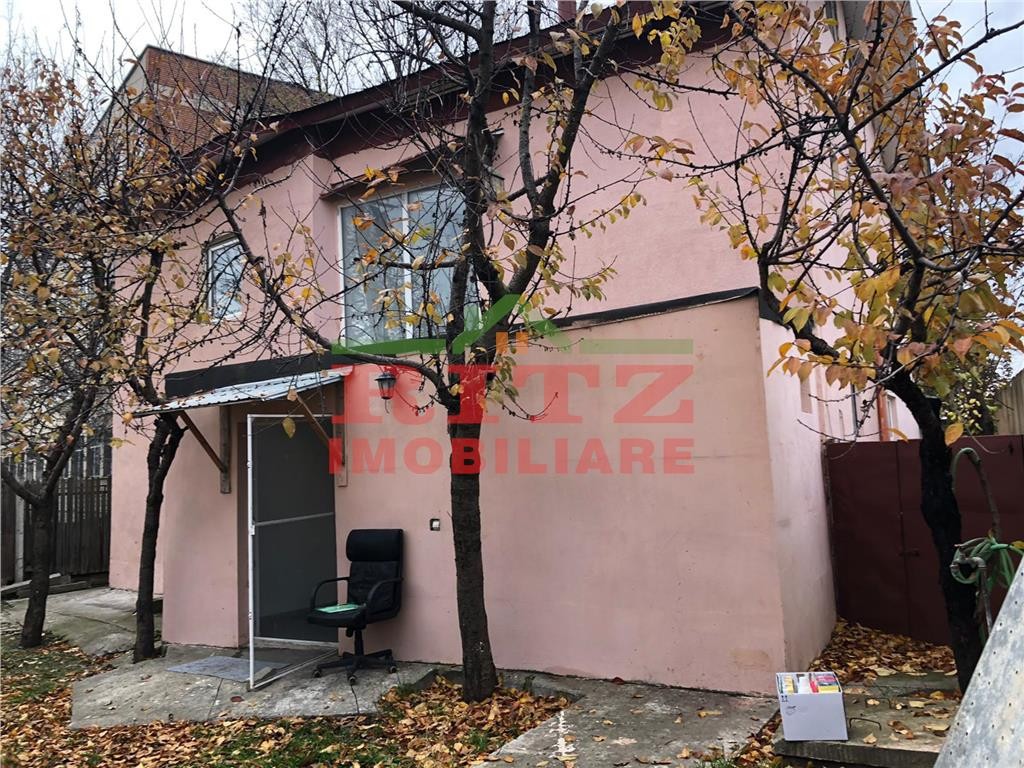 NOU! VILA P E, in spatele liceului Industrial