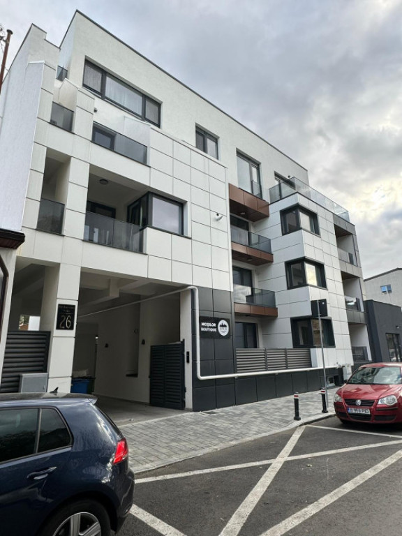 Zona EMINESCU 2 CAMERE DE VANZARE