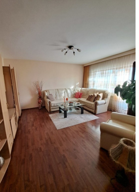 2 camere decomandat Dna Ghica