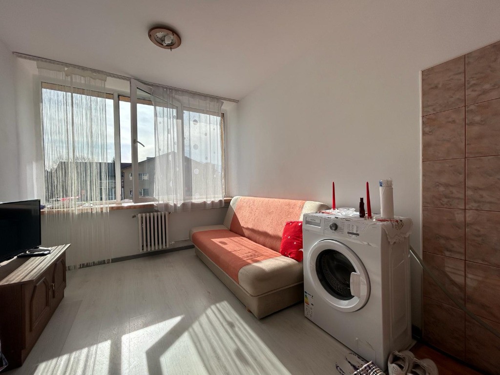 Camera de camin, insorita, mobilata, etaj 2, zona Astra!