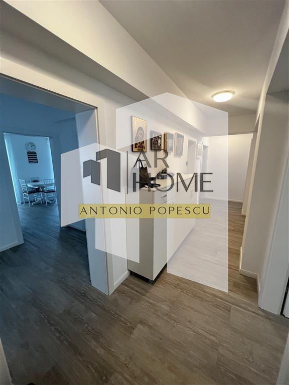 Apartament 4 camere, 4 bai, Ploiesti, zona Albert