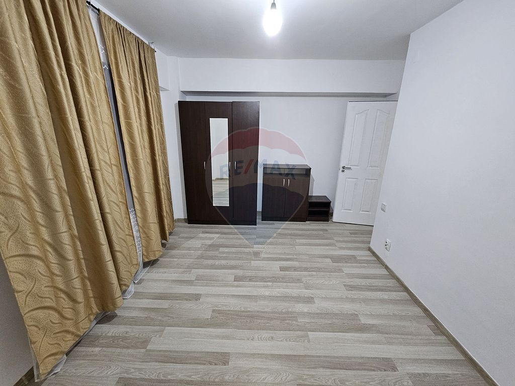 Apartament 2 camere parter- intrare privata cu bariera+ l...