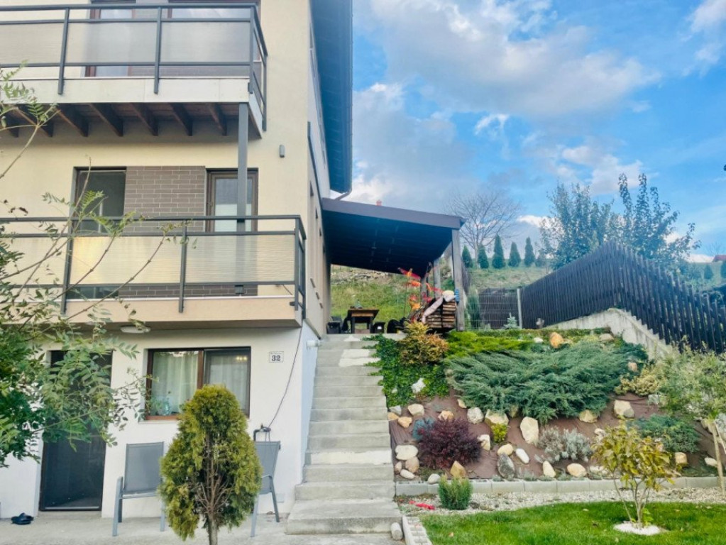 Casa individuala, 180mp utili, teren 595mp, zona Dambul rotu