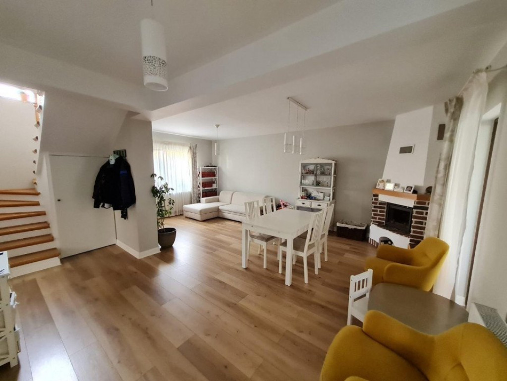 Duplex 4 camere, 115mp, finisat si mobilat, zona Terra