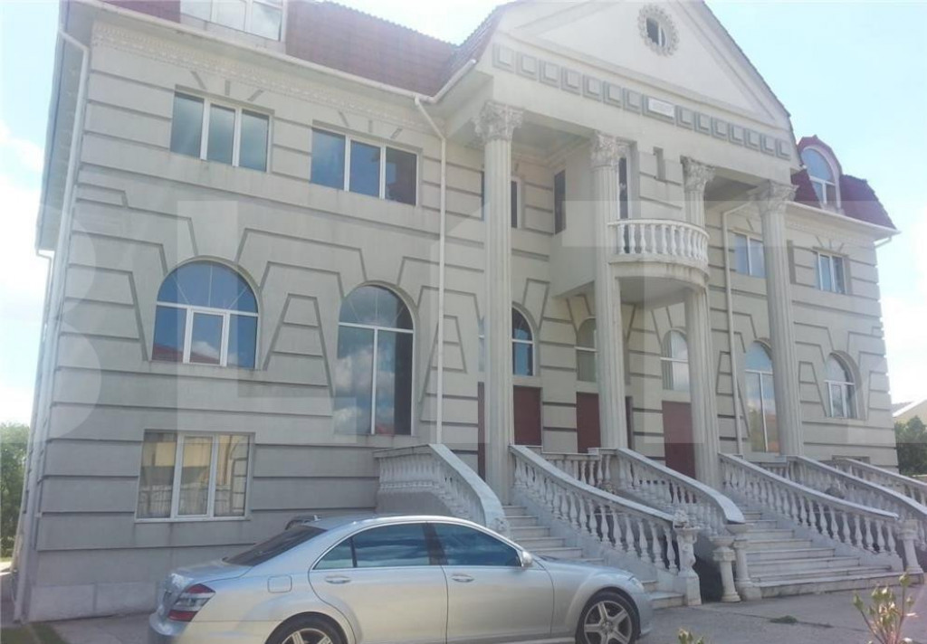 Casa 23 camere, 1200 mp, Voluntari