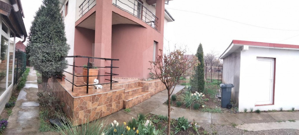 Casa spațioasa situata într-o zona liniștita din Simnicul