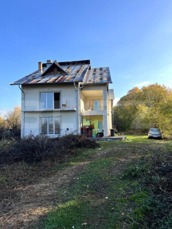 Casa 8 camere, pretabil investitie, teren 5069 mp, Budeasa M