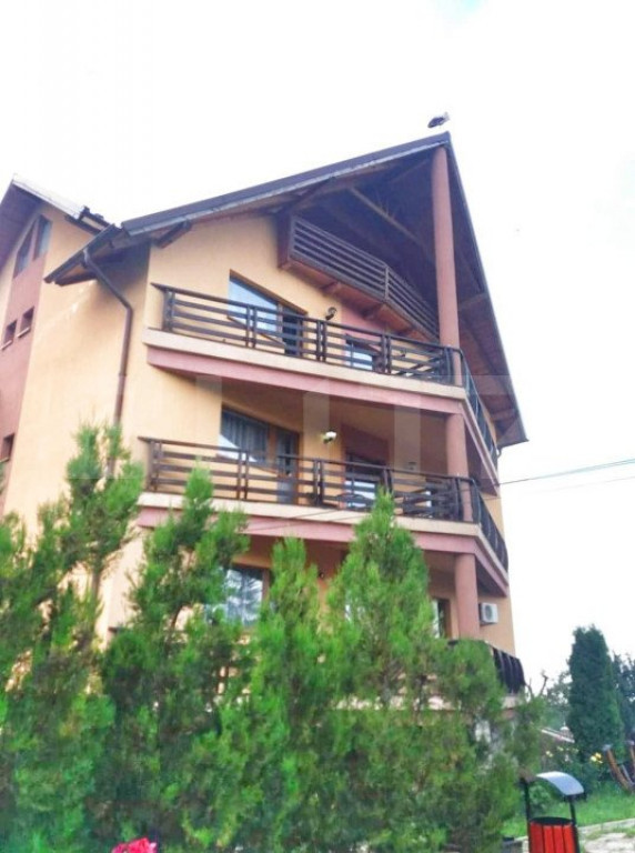 Pensiune 13 camere,750 mp, 2000 mp de teren, lac, Varatec