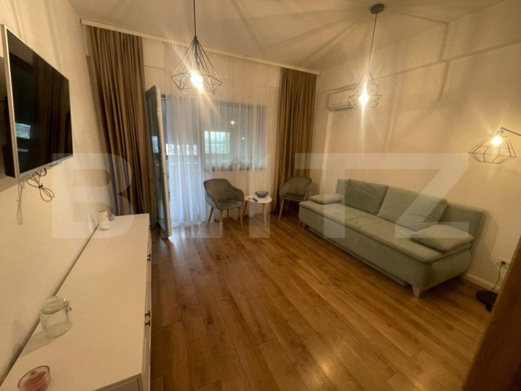 Apartament 3 camere, 2 bai, parcare, Zona Calea Severinului
