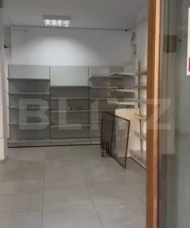 Spatiu comercial, 56 mp, zona Consul