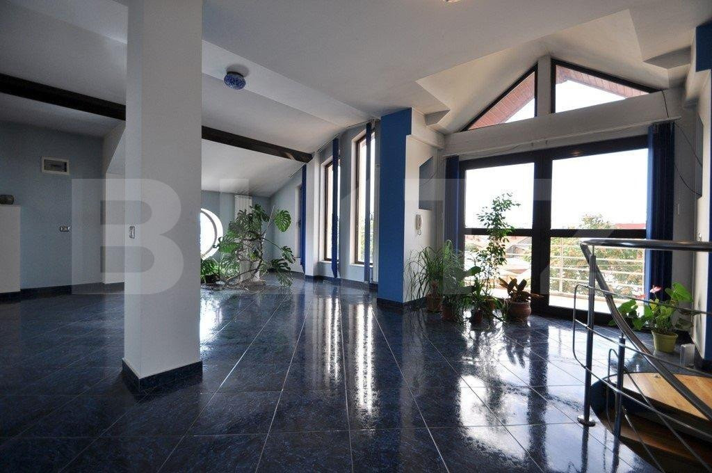 Casa individuala, 10 camere, 420mp, zona Nord