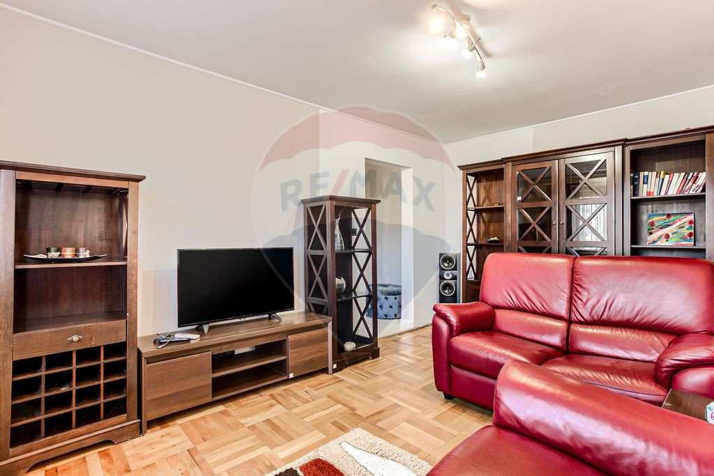 Apartament cu 2 camere de închiriat în zona Boul Rosu
