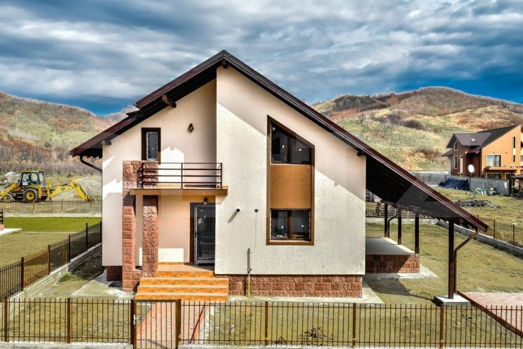 Casă familiala individuală, 130mp, teren 500mp Târgovișt