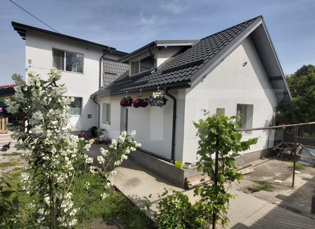 Casa individuala 6 camere, 130 mp, teren 397 mp, Motoi