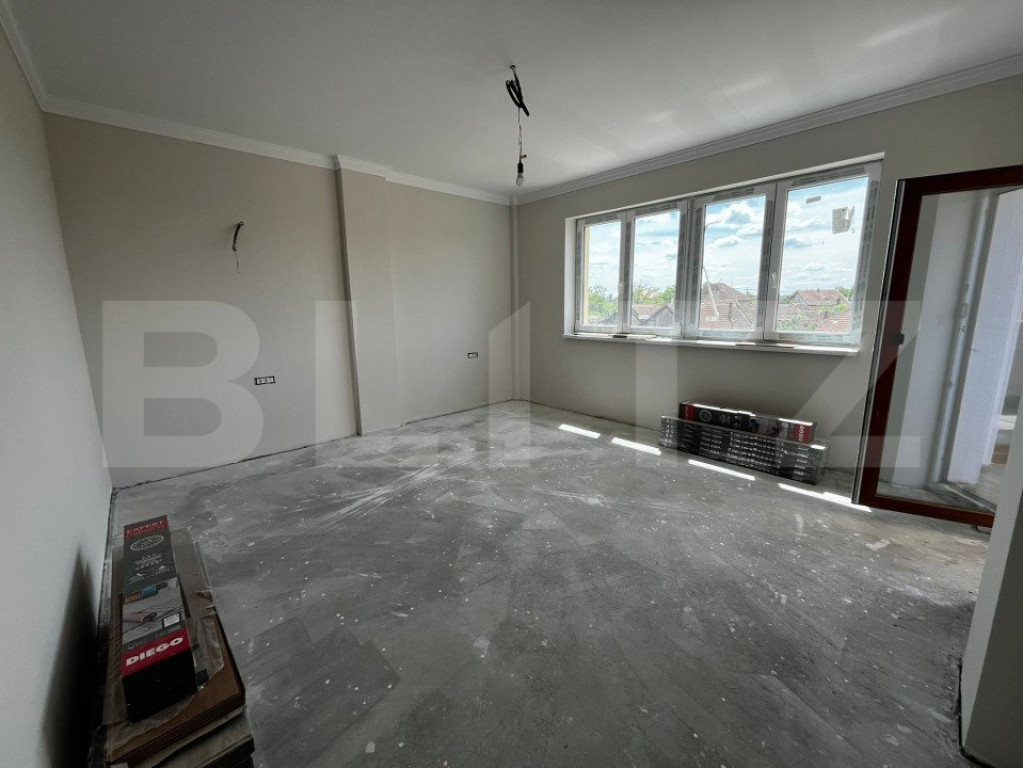 Apartament de Vânzare cu 3 Camere, Terasă de 32mp și P...