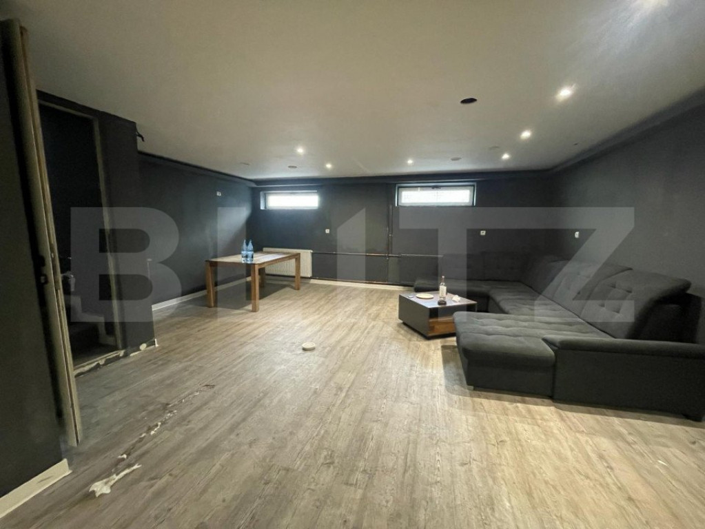 Spațiu comercial de vânzare in Decebal